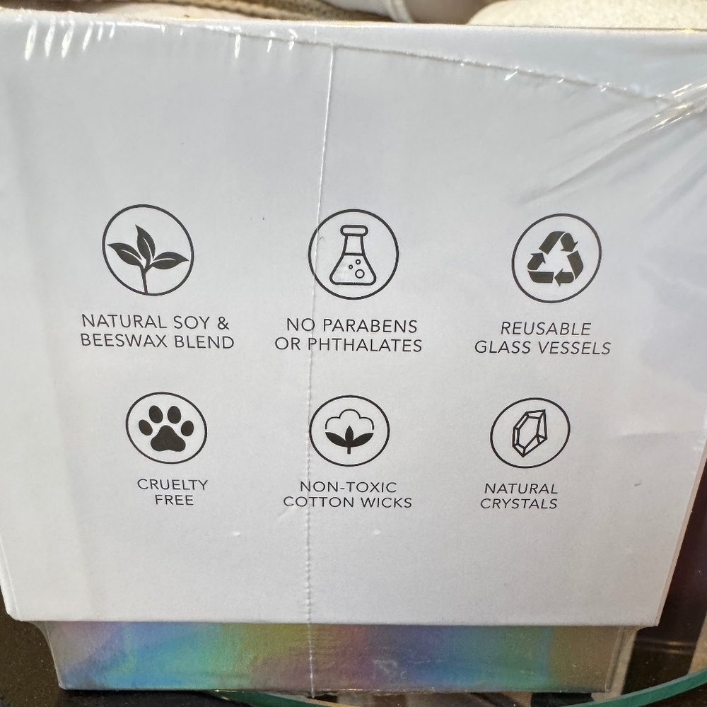 JILL AND ALLY SELF LOVE CLUB CANDLE - Picture 3 of 5